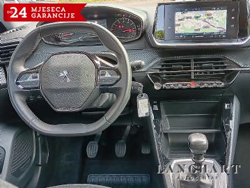 AKCIJA !! Peugeot 2008 1,2 PureTech,1vlasnik,61.527km,Servisna,Garancija