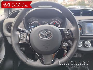 Toyota Yaris 1,0,Navi,Kamera,Servisna,Tvornička garancia